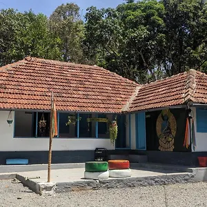 https://crossroads-1957.kerala-hotels.net
