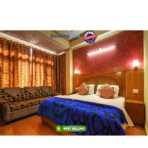 King Palace - Nature-valley-luxury-room - Prime Location With Parking Facilities Hotel